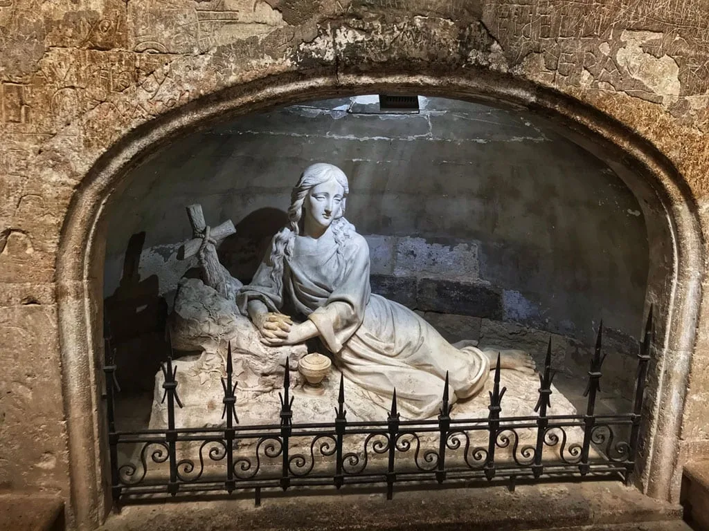 Mary magdalene statue