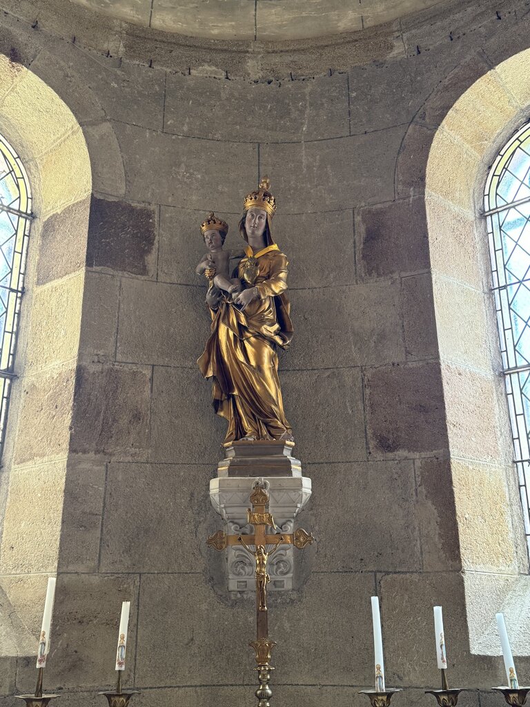 Mary and jesus crowned